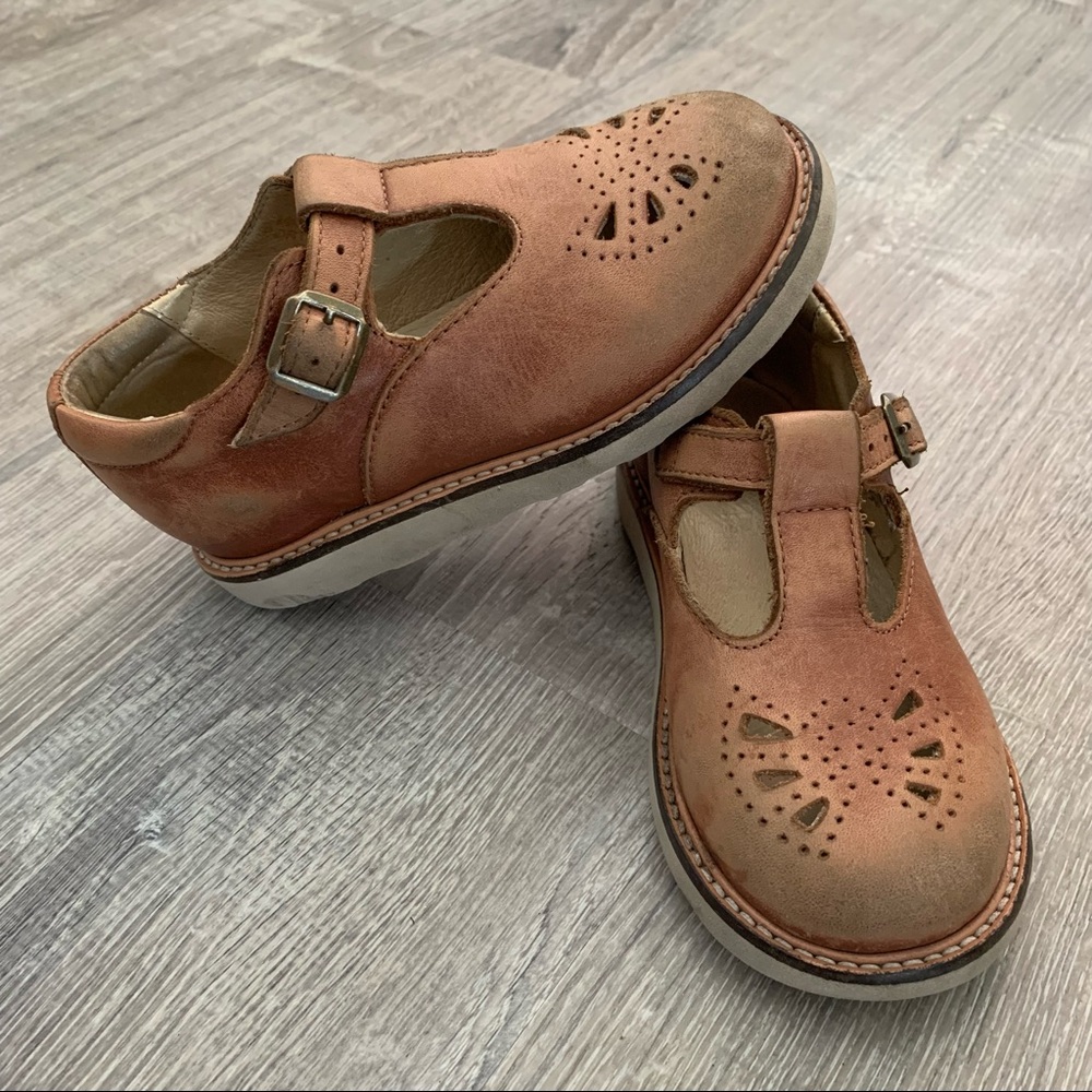 Young Soles Rosie T-Bars, euro size 26 (US size 9.5)